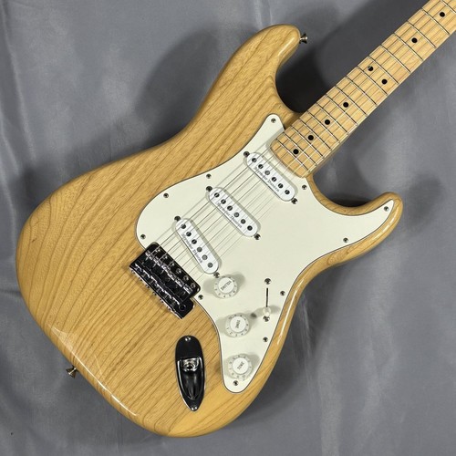 Fender made japan - fender, in