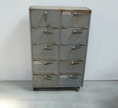 Alter werkstattschrank metall - werkstattschrank,