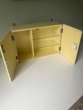 VINTAGE WANDAPOTHEKE