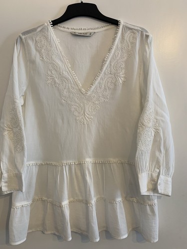 Bluse mit stickerei von - mit, zara