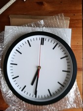 Uhr #228006000 weisses Ziffernblatt schwarze Zeiger NEU Wanduhr "Bahnhof"
