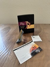 Just the Right Shoe by Raine