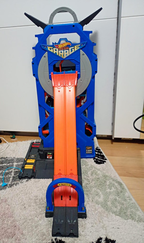 Hot wheels mega garage - hot,