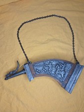 Pulverhorn mit Kette – Deko-