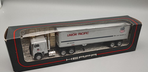 Herpa freightliner mit - herpa,