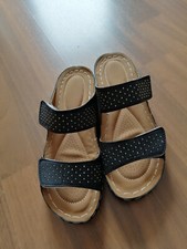 Stylische Damen Pantoletten mit Keilabsatz * Größe 38 * Schwarz * NEU *