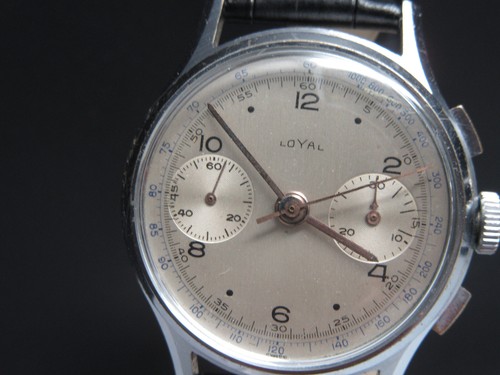 G561 vintage loyal watch co - ",