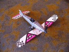 Flugzeug mit papierflügel - mit, eu