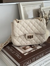 Handtasche in Beige mit