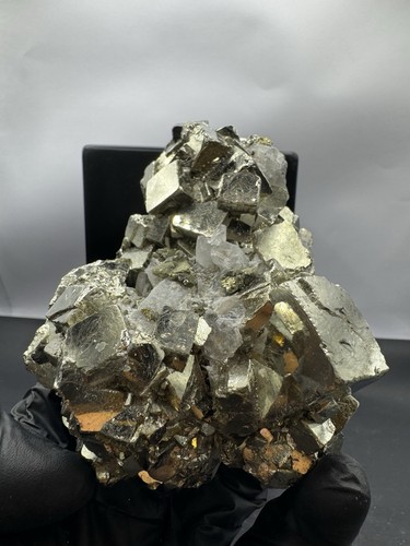 Große pyrit würfel - große,