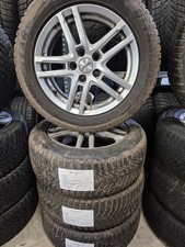 Satz Winterräder auf