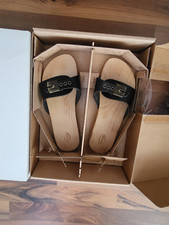 Pantolette von Scholl, Holz