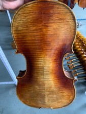 4/4 Geige aus gealtertem Holz
