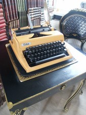 Antike Schreibmachine ERIKA