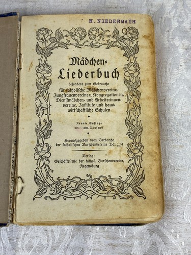 Antikes notenbuch mädchen - antikes, notenbuch,