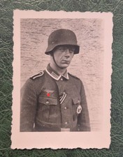 Foto, Portrait, Unteroffizier, Stahlhelm, M 40 ?, Orden, Wehrmacht, 2.Weltkrieg