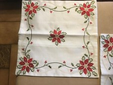 Sofakissen Weihnachten 37 x 37 beige rot grün gold bestickt mit Weihnachtssterne