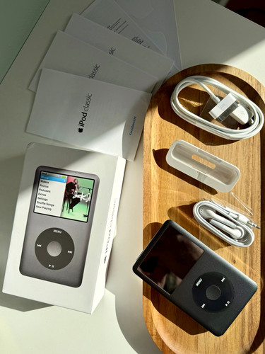Apple ipod classic 120 - gb, 6gen