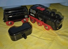 BRIO 33884 Batterie-Dampflok mit Wassertank Spielzeug - Schwarz/Rot