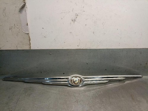 Emblem chrysler grand voyager - grand,