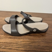 Crocs Cleo Womens Size 9 Brown