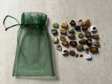 29 Edelsteine beschriftet