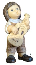Goebel Junge mit Gitarre Figur