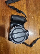 Medion X44027 16.0 MP Superzoom Kamera Digicam (MD 86827)