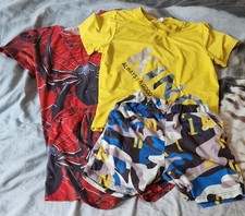 ? 2x kurzes Sommer-Set 128/134 Jungen T-Shirt Hose Freizeit Sommer ?