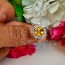 3 Karat Gelb Kissen Diamant