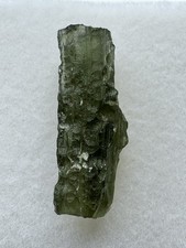 Natürlicher Moldavit Rohstein