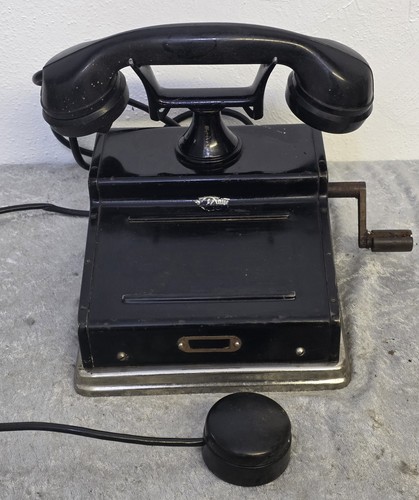 Altes tisch kurbeltelefon - altes,
