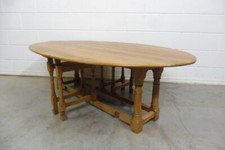 Schöner Couchtisch Sofatisch