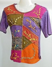 Weiches buntes Shirt aus