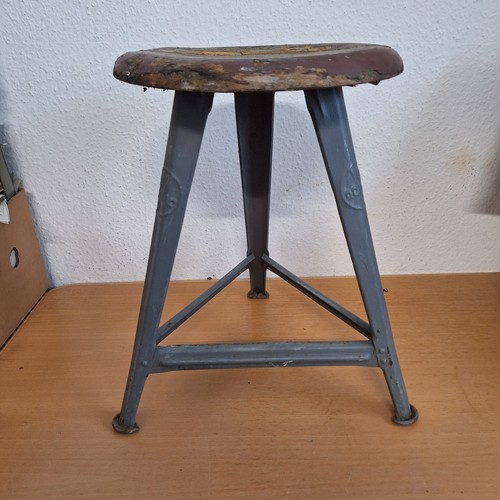 Alter dreibeiniger