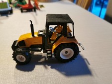 Siku Farmer Serie 2867 1:32 Renault Ceres 95 X Modellauto Traktor