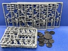 12 Termaganten / Termagants