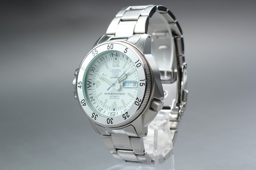 Near mint seiko 5 - mint】seiko,