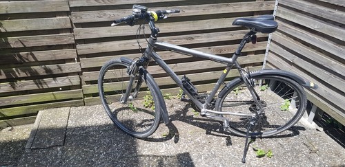 Ein herrenrad und - ein, damenrad