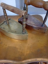 2×Antikes Bügeleisen Aus