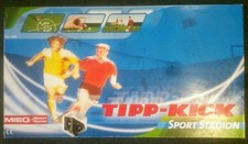 Tipp-Kick Sportstadion Fußball [Tischfußballspiel]. Maße etwa 95 x 53cm.