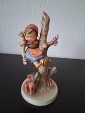 Goebel Hummel 56/B In Sicherheit ,Mädchen auf Apfelbaum Out Of Danger