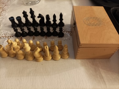 Schachfiguren dekorativer - in,