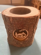 Weihnachtskrippe - Baumstamm mit Krippenstall - Handarbeit