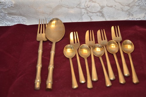 Bestecke aus bronze - x,