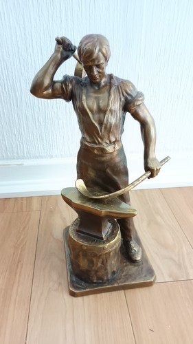 Bronze statue schmied - bronze,