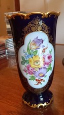 Schöne hohe Vase