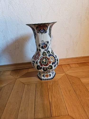 Handbemalte keramikvase mit - handbemalte,