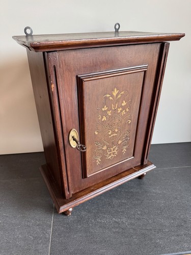 Uralter apothekerschrank - uralter,