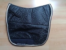 Schabracke für Barocksättel floral neu (tief)schwarz mit Lammfell natur